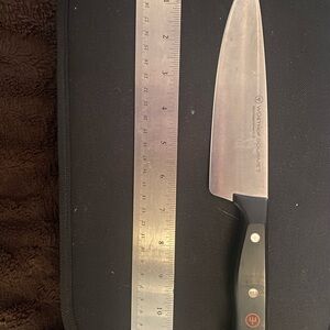 Wusthof Gourmet Chef's Knife - Black Handle, Silver Blade